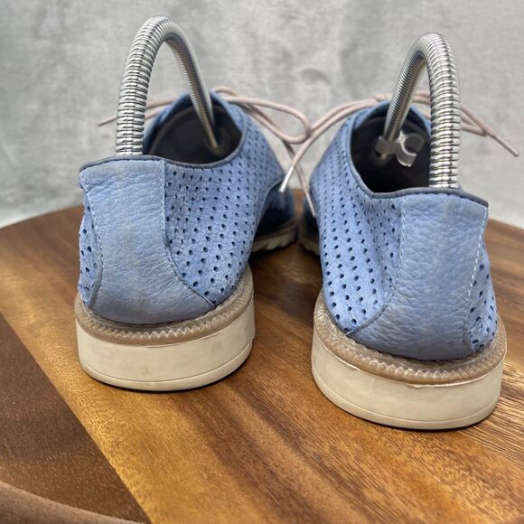 Clarks Somerset Oxford Womens 9.5 M Baby Blue Perforated Leather Nubuck Shoes - Picture 10 of 16